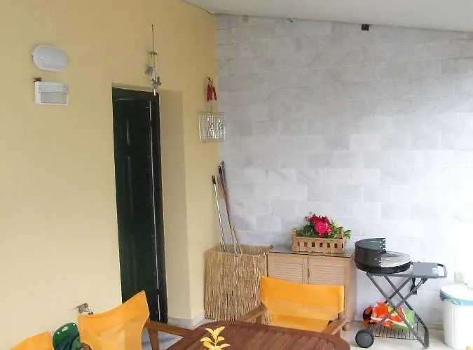 House By The Sea * 克里斯阿穆迪亚