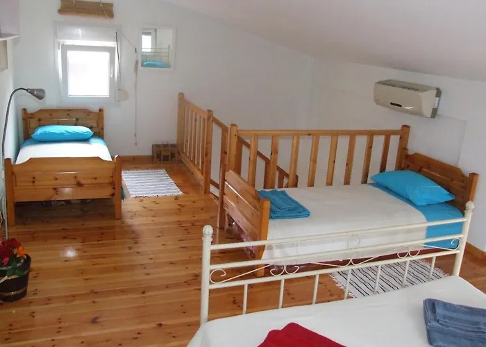 House By The Sea 克里斯阿穆迪亚